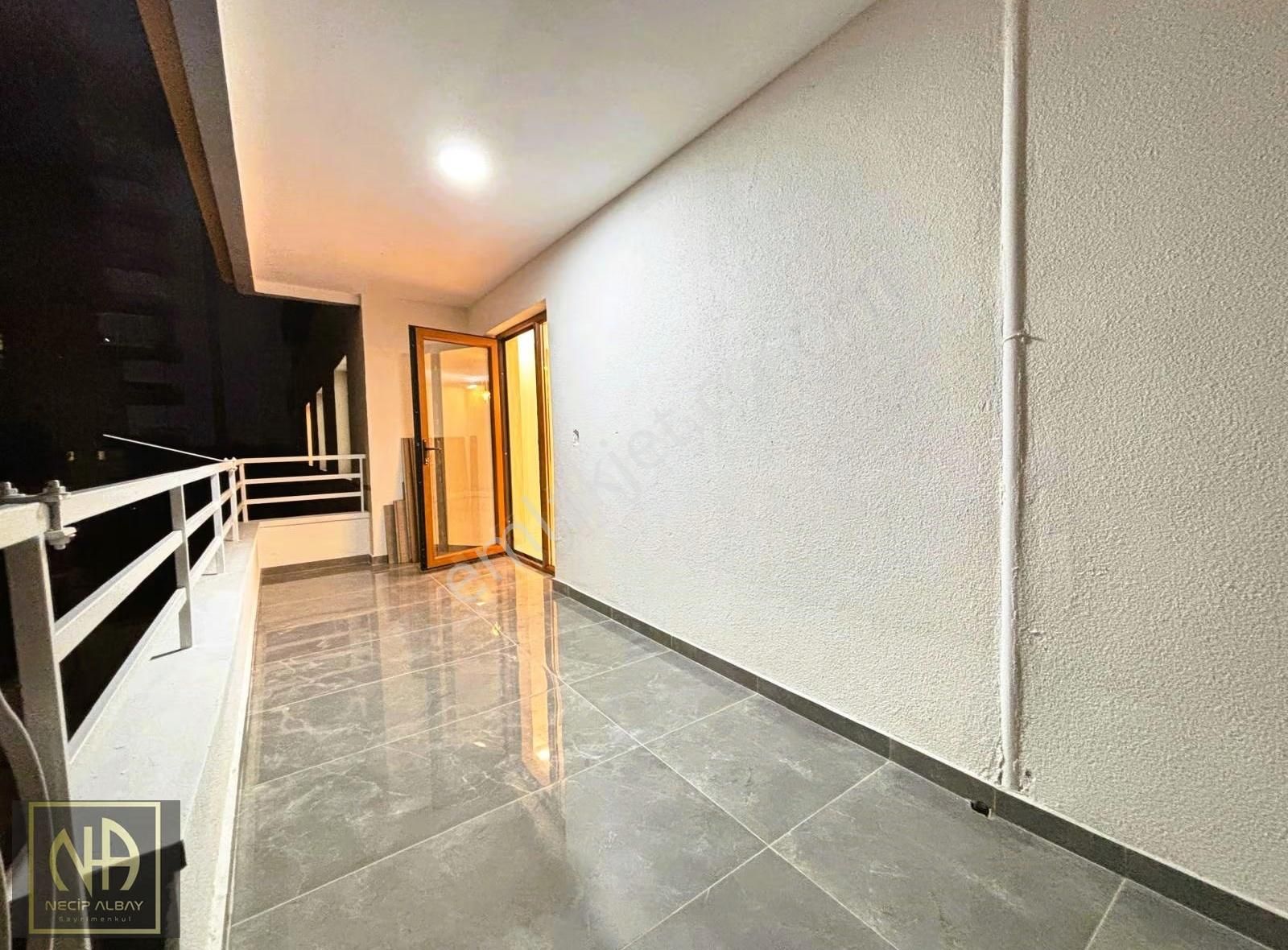 Pamuklar'da Eşşiz Tasarım E.banyo Teras Balkon 3+1 Site Dairesi - Görsel 10