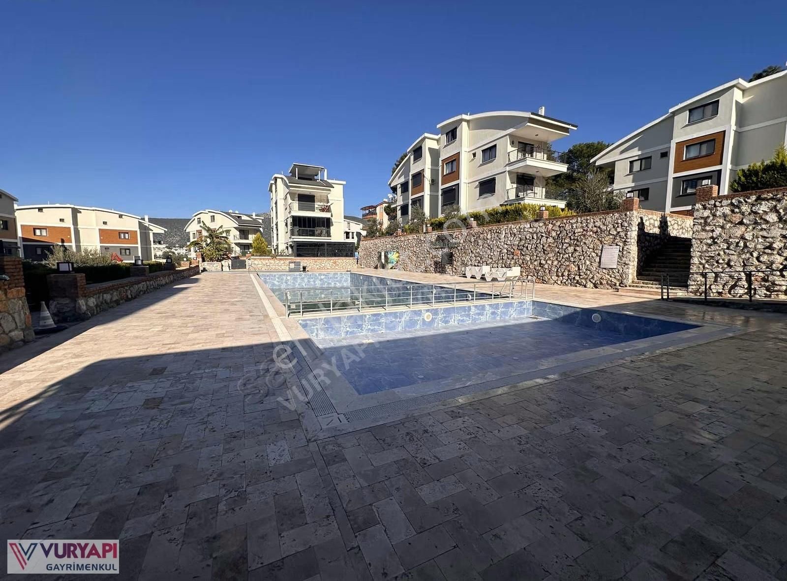 Akbük Merkez'de Bahçe Katı 2+1 Satılık Daire - Görsel 9