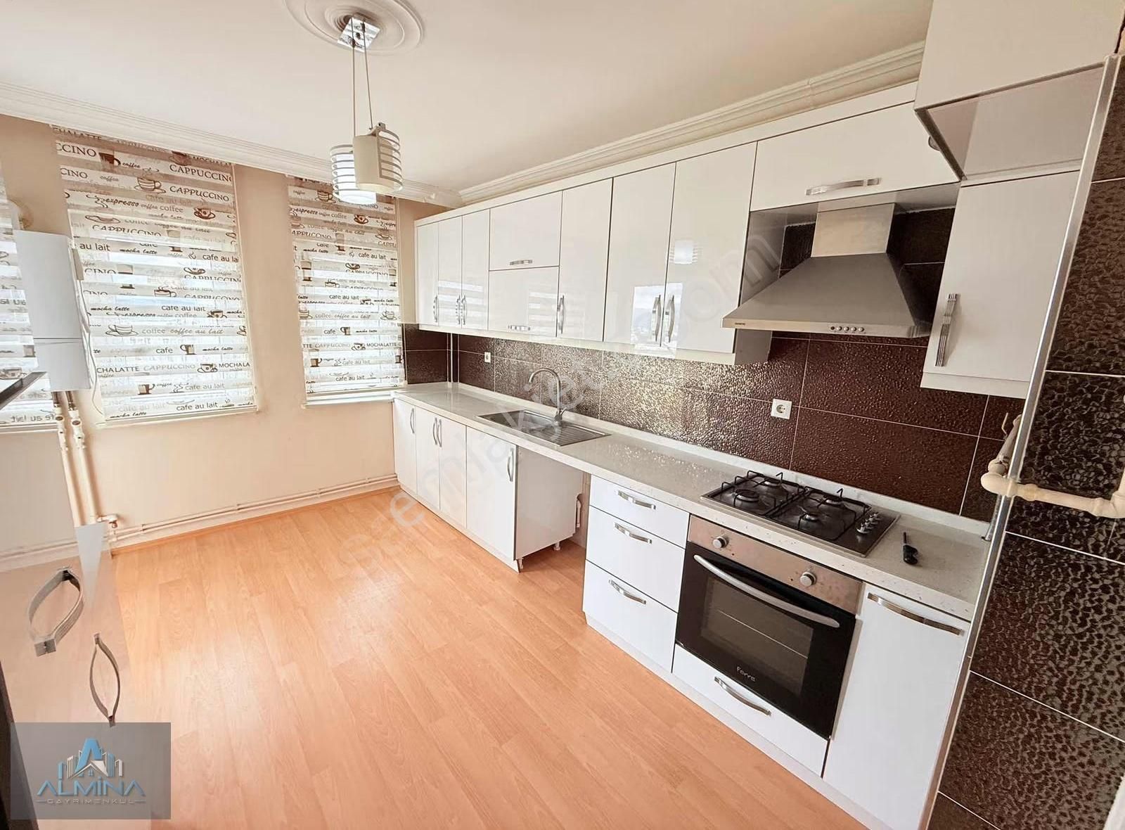 Almina'dan Görükle Aile Sitesinde Geniş M2 Kiralık 3+1 Daire - Görsel 16