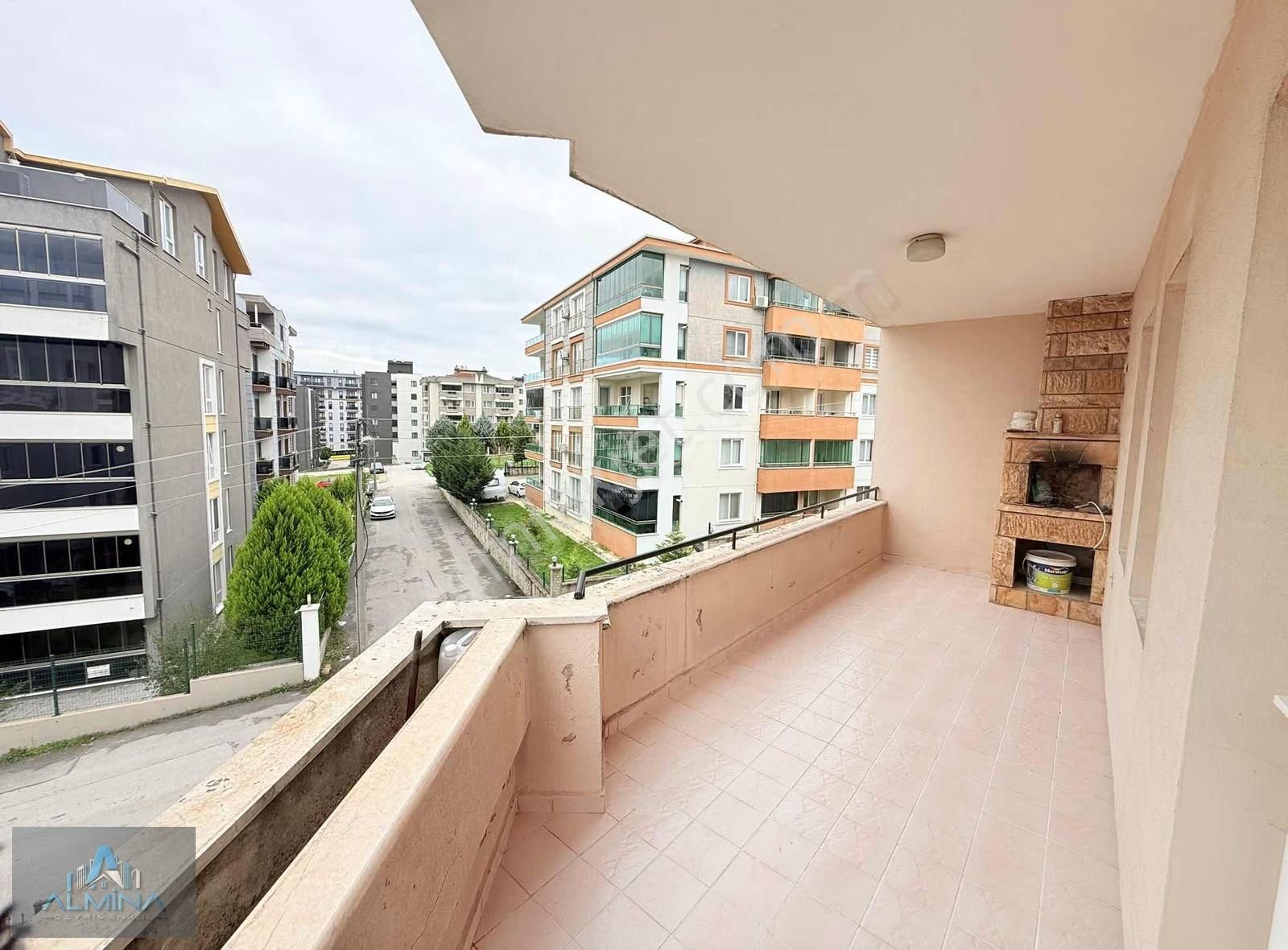 Almina'dan Görükle Aile Sitesinde Geniş M2 Kiralık 3+1 Daire - Görsel 4