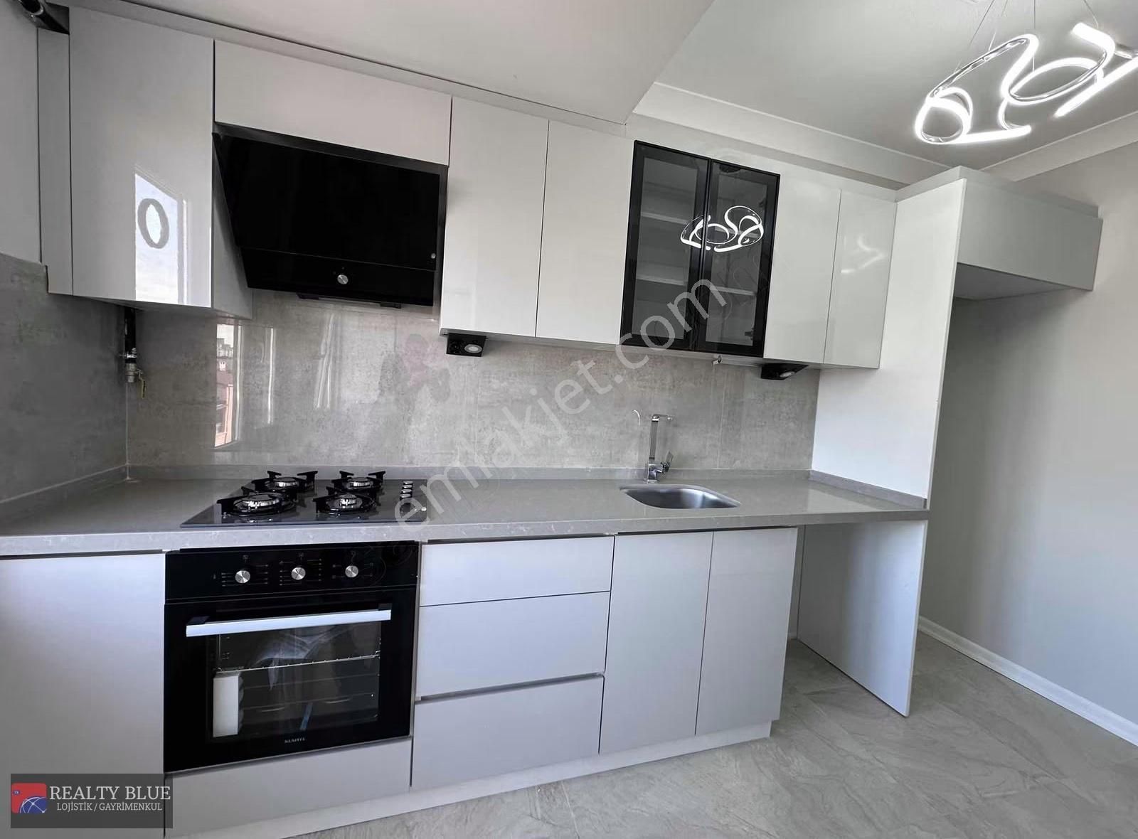 Sultanbeyli Mimar Sinan Mah Satılık 3+1 Üst Dubleks Daire