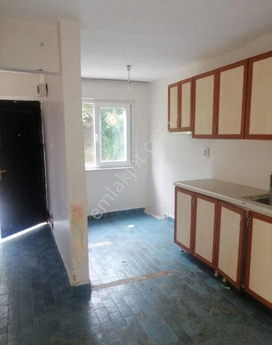 Beykoz Ortaçeşme Mah. Cevizlibahçe Sok. Sobalı Kiralık 2+1 Daire - Görsel 12