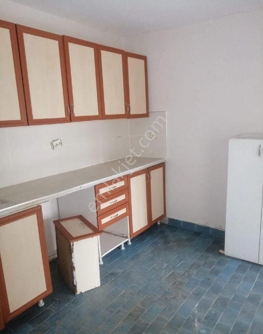 Beykoz Ortaçeşme Mah. Cevizlibahçe Sok. Sobalı Kiralık 2+1 Daire - Görsel 8