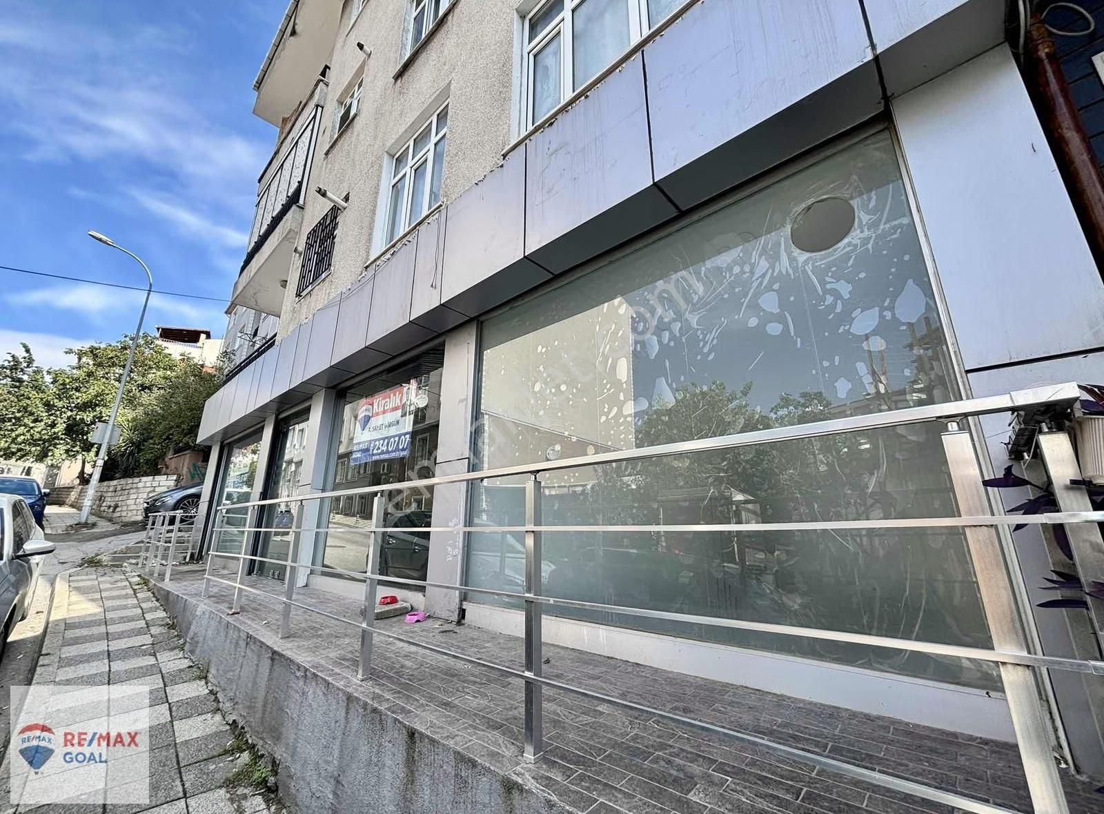 Koşuyolu Caddesinde Ofis Ve Mağaza - Görsel 14
