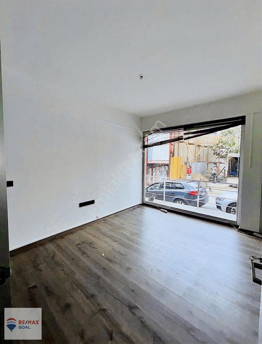 Koşuyolu Caddesinde Ofis Ve Mağaza - Görsel 8