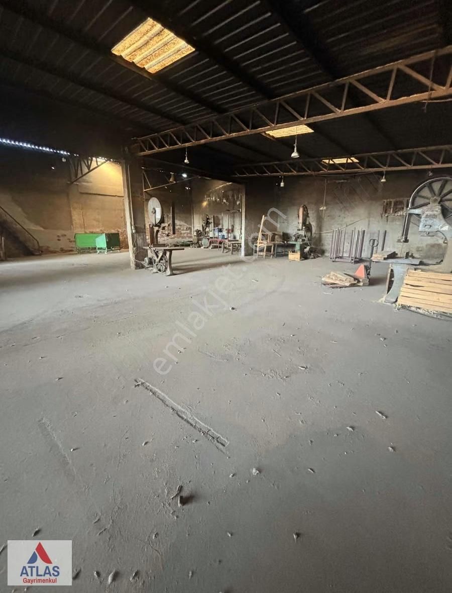 Turgutlu Koşukırı'nda Merkezi Konumda 800 M2 Kiralık İşyeri - Görsel 10