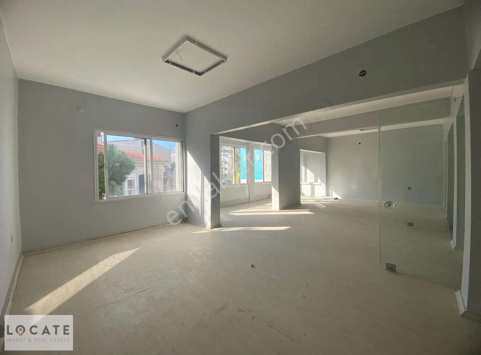 Locateden Karşıyaka Çarşıda 300 M2 Kiralık İşyeri - Görsel 2