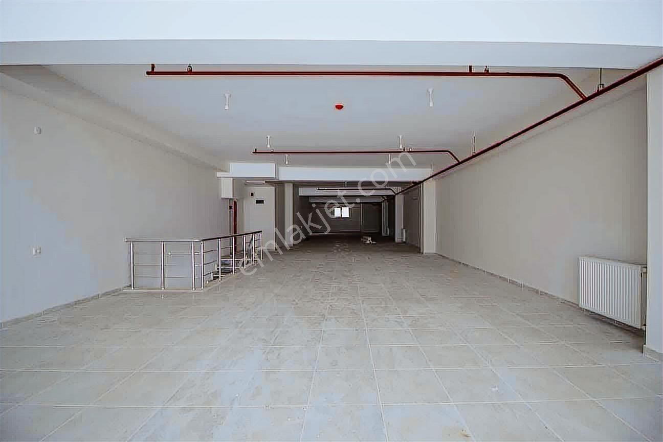 Hüsnü Karakaş'ta Satılık Cadde Üzeri Köşe Dükkan - Görsel 14