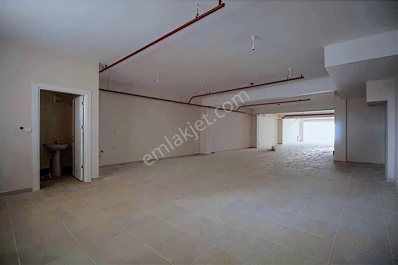 Hüsnü Karakaş'ta Satılık Cadde Üzeri Köşe Dükkan - Görsel 9