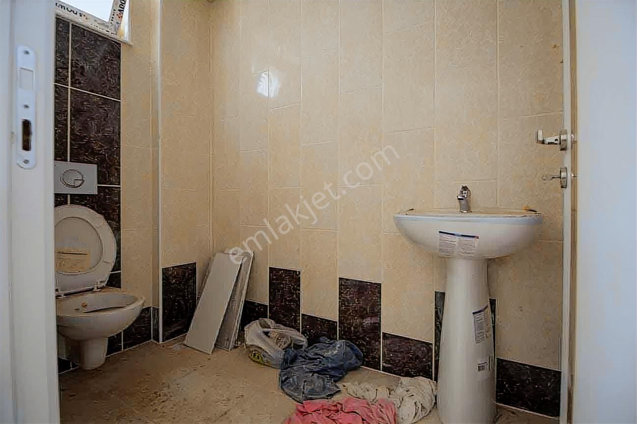 Hüsnü Karakaş'ta Satılık Cadde Üzeri Köşe Dükkan - Görsel 8