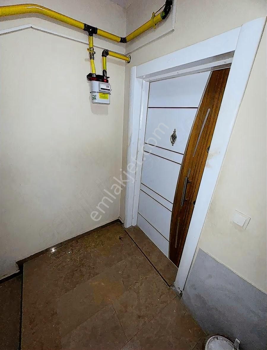Cumhuriyet Mah. 3+1 Dükkan Üstü