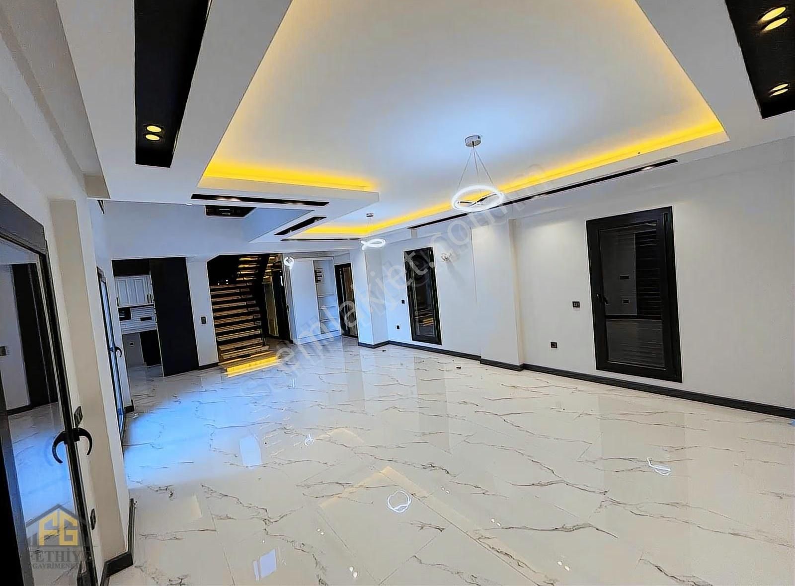 Fethiyede Muhteşem Deniz Manzaralı Prestijli Satılık Lüks Villa - Görsel 2