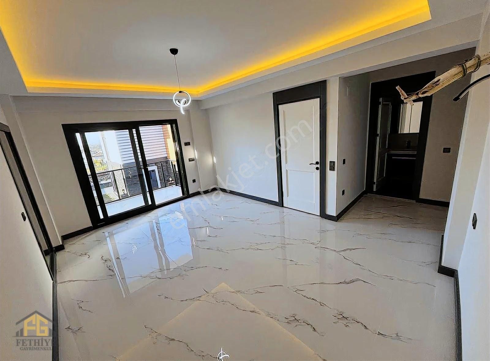 Fethiyede Muhteşem Deniz Manzaralı Prestijli Satılık Lüks Villa - Görsel 31