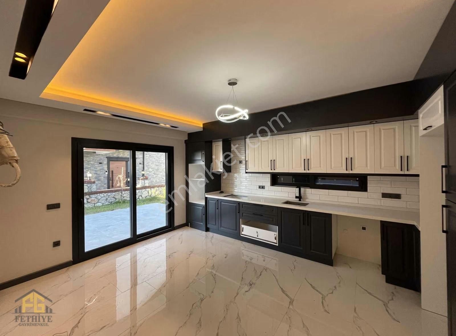 Fethiyede Muhteşem Deniz Manzaralı Prestijli Satılık Lüks Villa - Görsel 17