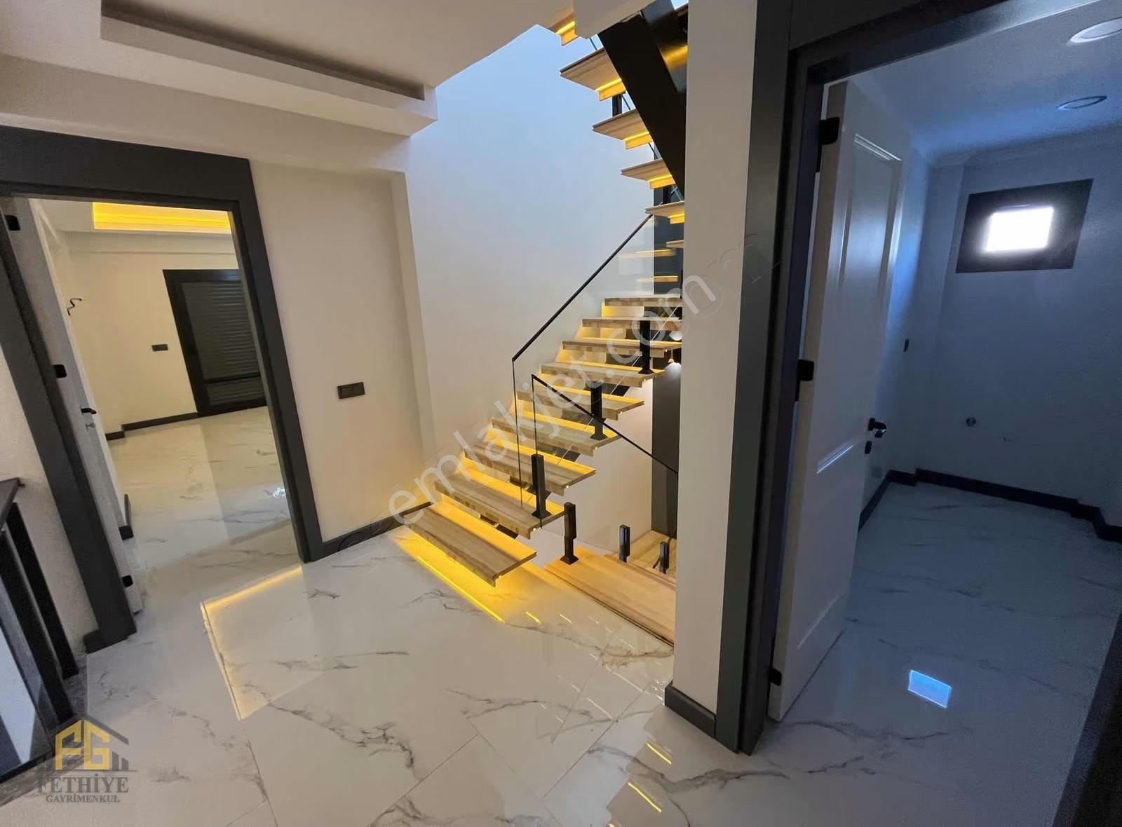 Fethiyede Muhteşem Deniz Manzaralı Prestijli Satılık Lüks Villa - Görsel 10