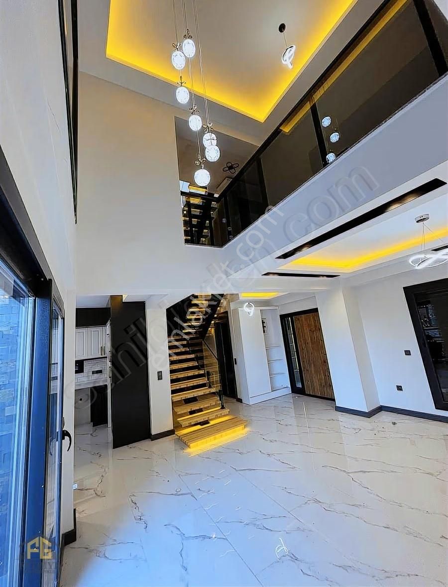 Fethiyede Muhteşem Deniz Manzaralı Prestijli Satılık Lüks Villa - Görsel 9