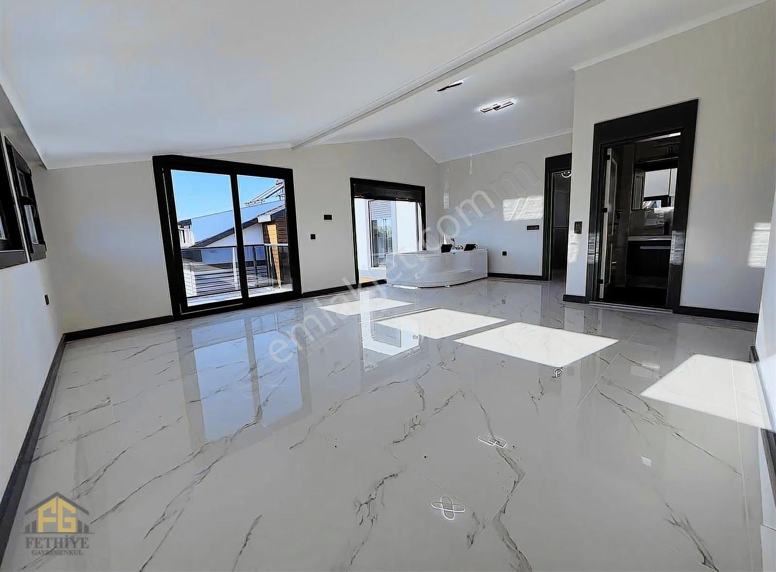 Fethiyede Muhteşem Deniz Manzaralı Prestijli Satılık Lüks Villa - Görsel 16