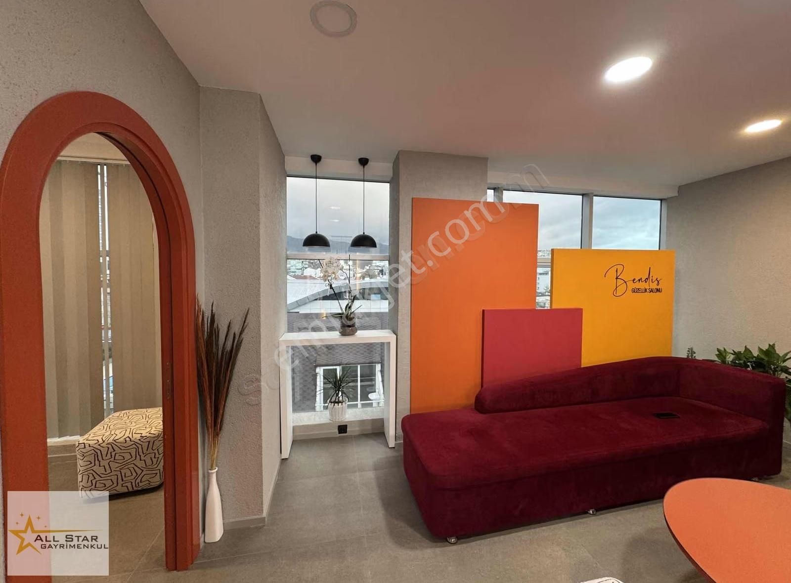 Bursa'nın Kalbinde Devren Hazır Kurulu Düzen Güzellik Salonu - Görsel 11