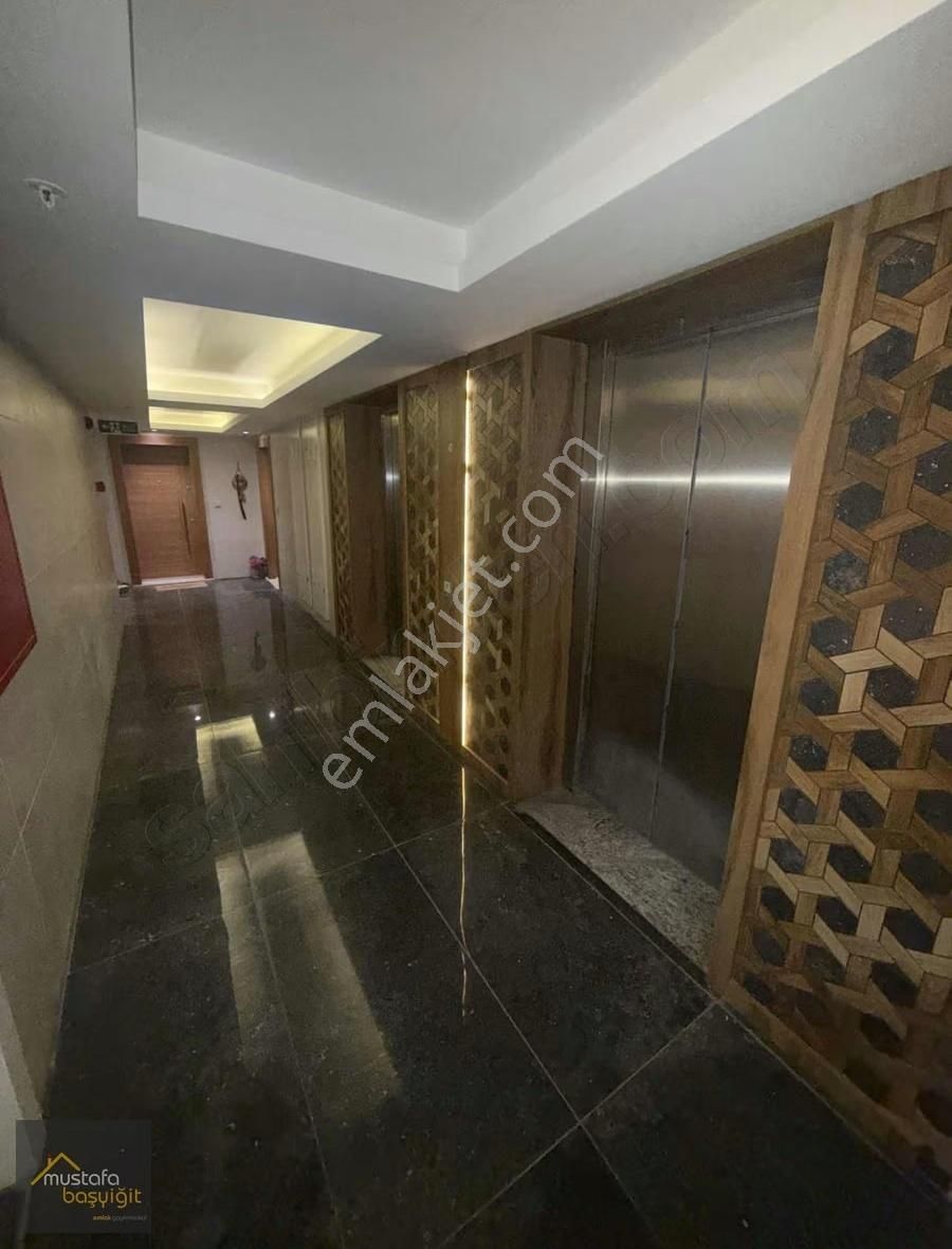 Mustafa Başyığıt Emlaktan Twin Towers'te Eşyalı 1+1 - Görsel 12