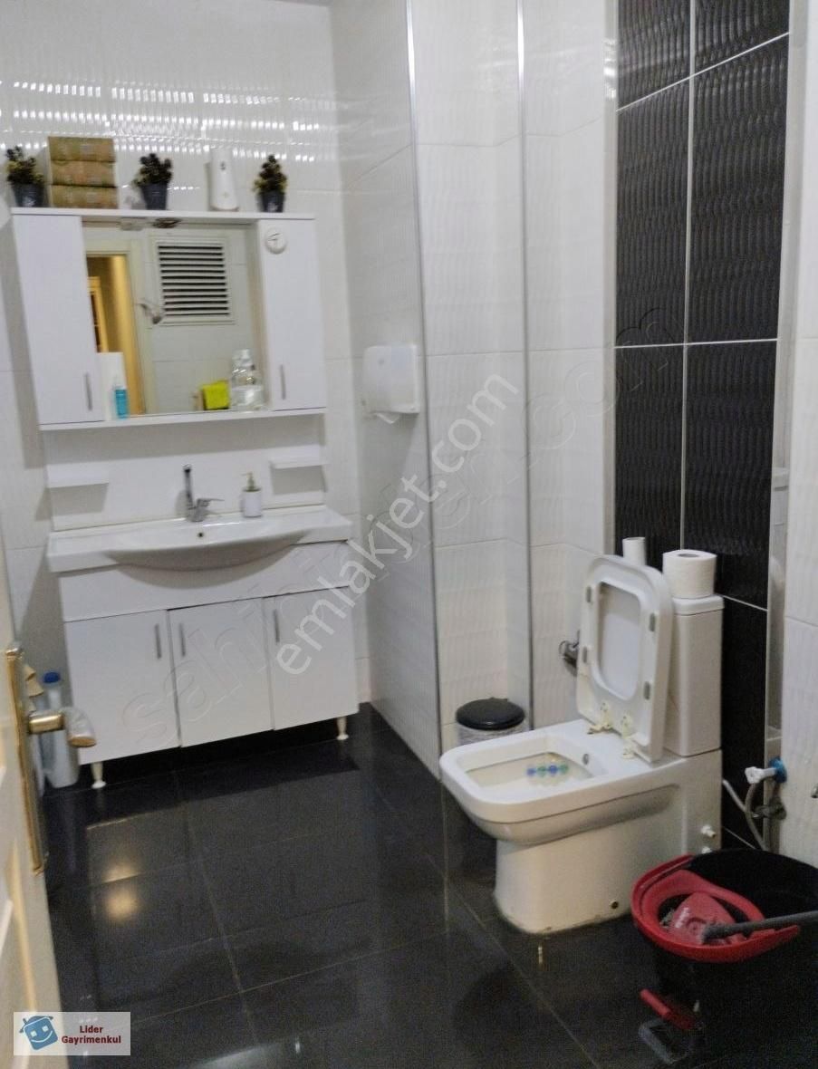 Mecidiyeköy Merkezde Giriş Dükkan Tapulu İsyeri - Görsel 3