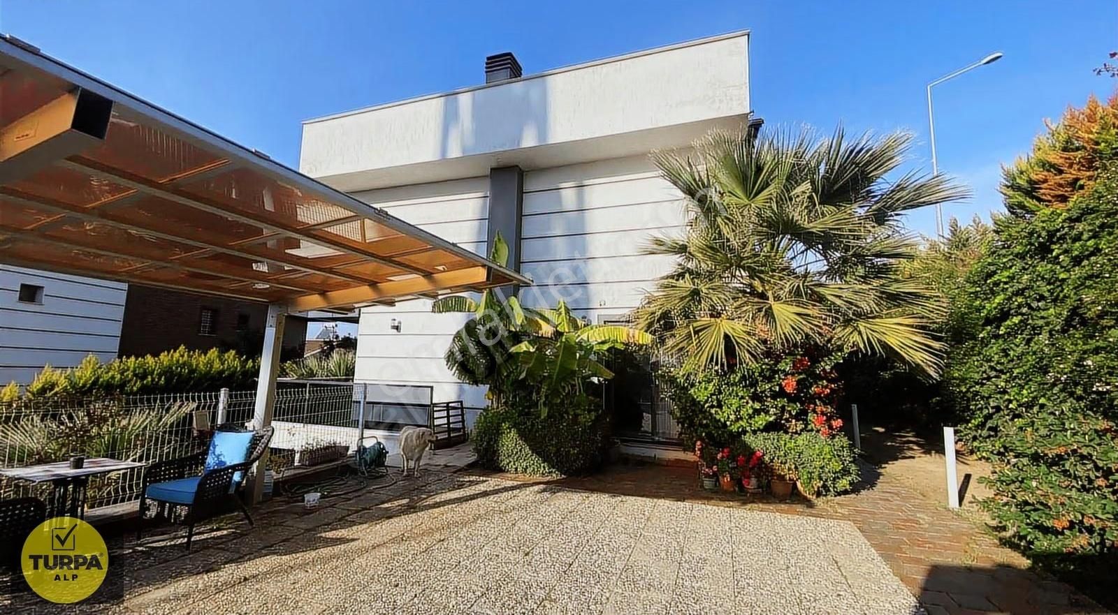 Saunalı,asansörlü,müstakil Havuzlu Satılık Fourleks Villa - Görsel 23