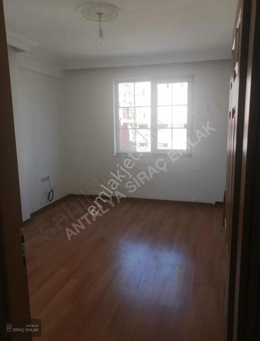 Dutlubahçe Mahallesinde Katta 2+1 Kiralık Daire - Görsel 6