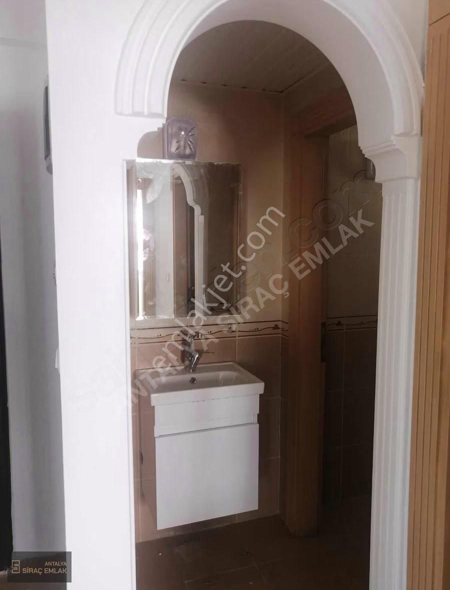 Dutlubahçe Mahallesinde Katta 2+1 Kiralık Daire - Görsel 9