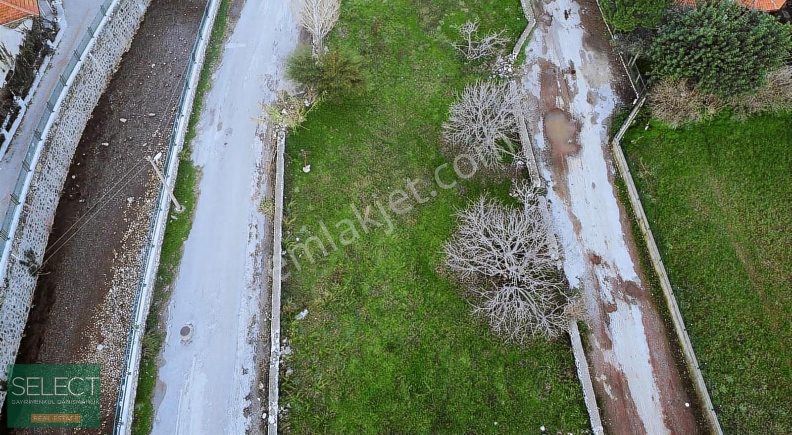 İçmeler'de 15/30 İmarlı Satılık Arsa