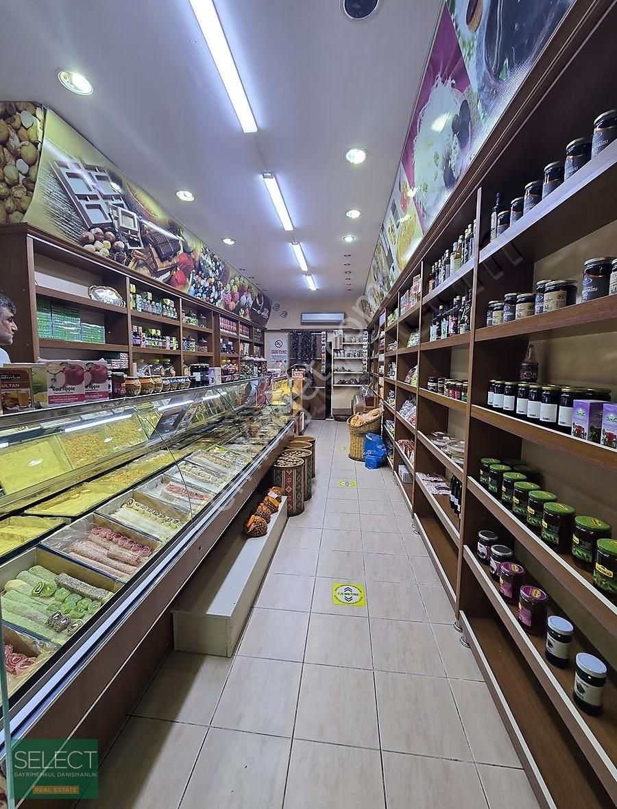 Muğa Marmaris Armutalan Ana Cadde De Deveren Kiralık Kuruyemişçi - Görsel 16