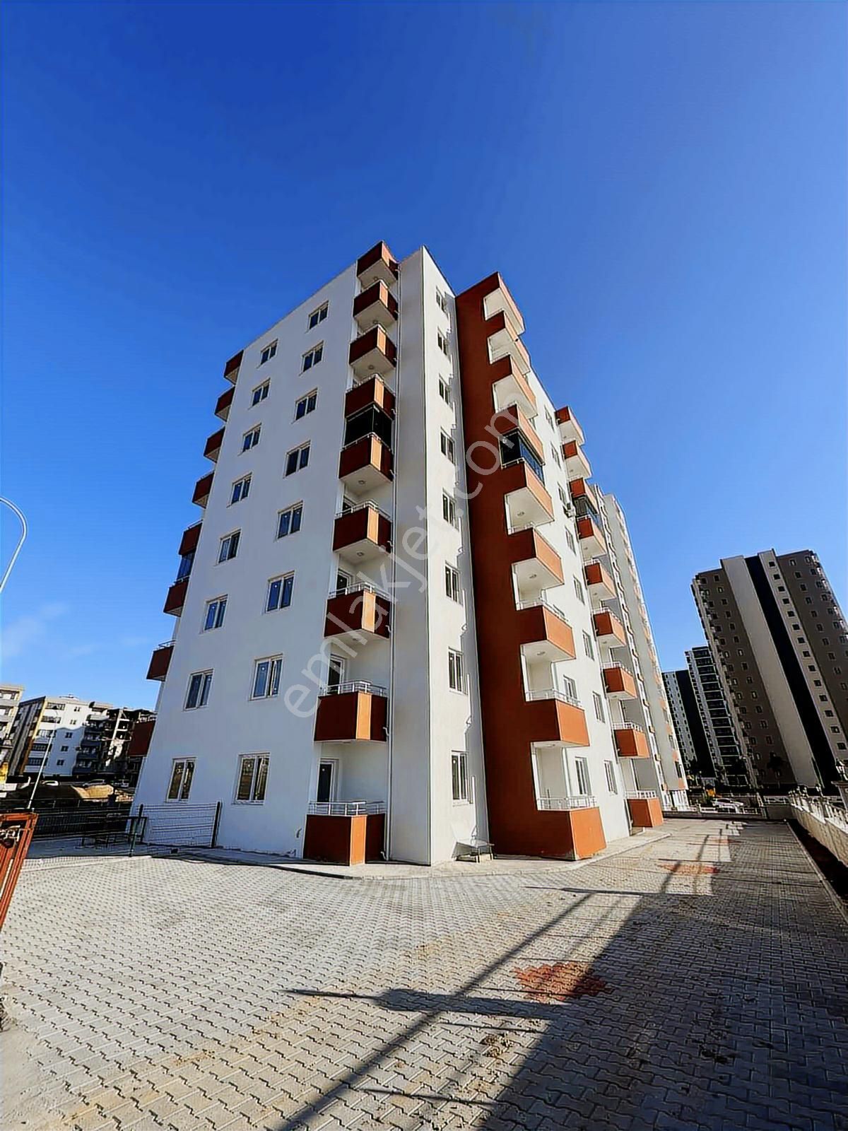 Erdem Emlaktan Elifsu Uludağ Mah.2+1 K.mutfak Satılık Daire