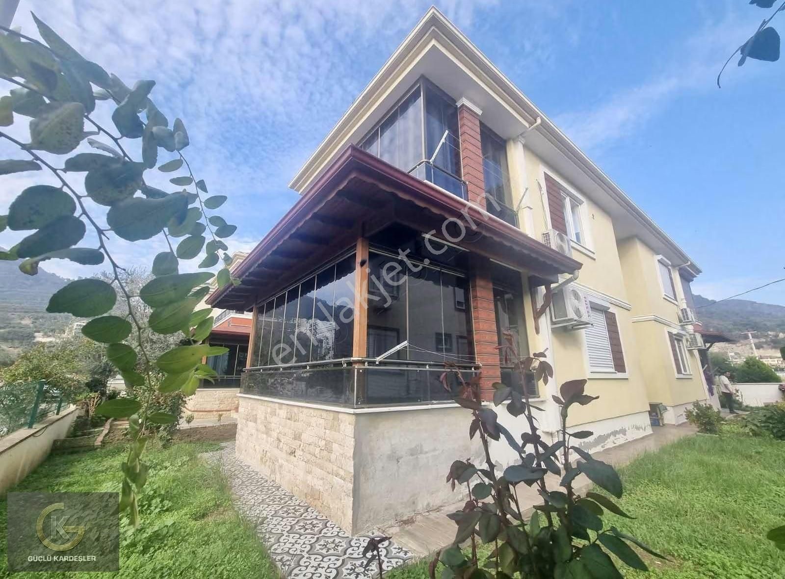 Güçlü Kardeşler Altınolukta Doğa İle İç İçe 2+1 Lüks Daire