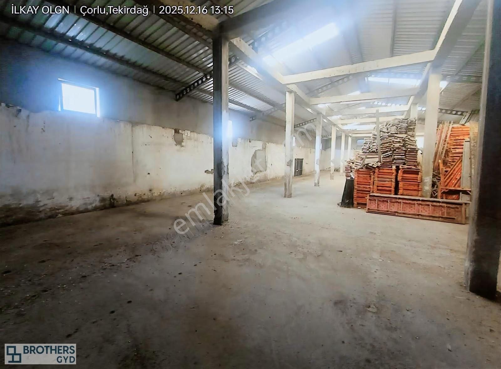 Brothersdan Önerlerde 200 M2 Kiralık Depo - Görsel 2