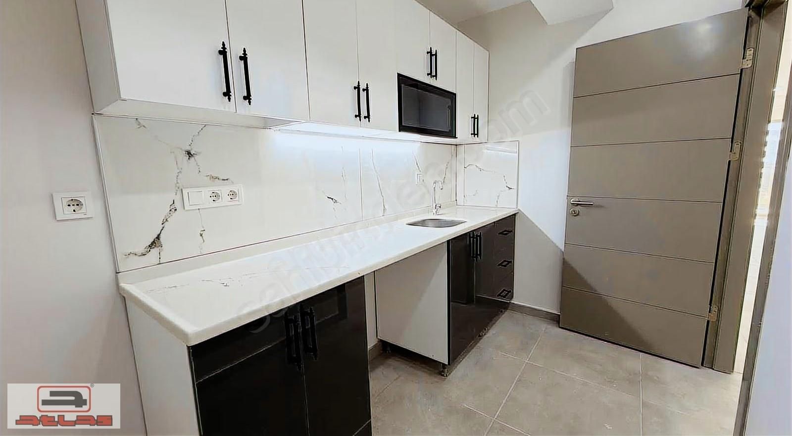 Atlas'tan Tamgün Ofis Projesinde Sıfır Yapılı 57m2 Ofis - Görsel 16