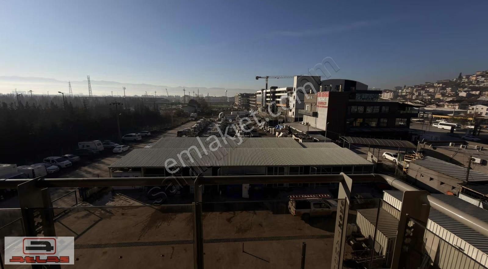 Atlas'tan Tamgün Ofis Projesinde Sıfır Yapılı 57m2 Ofis - Görsel 13