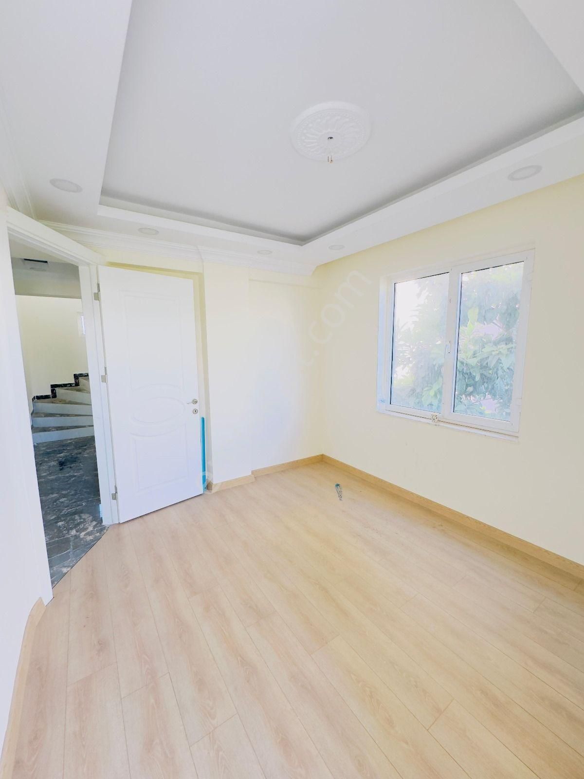 Didimde Denize Yakın 3+1 Teraslı Villa - Görsel 11