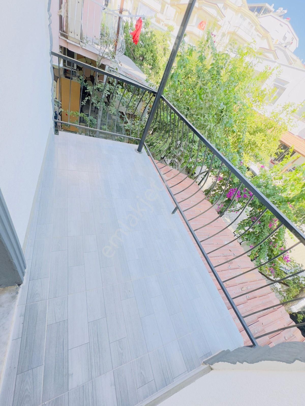 Didimde Denize Yakın 3+1 Teraslı Villa - Görsel 18