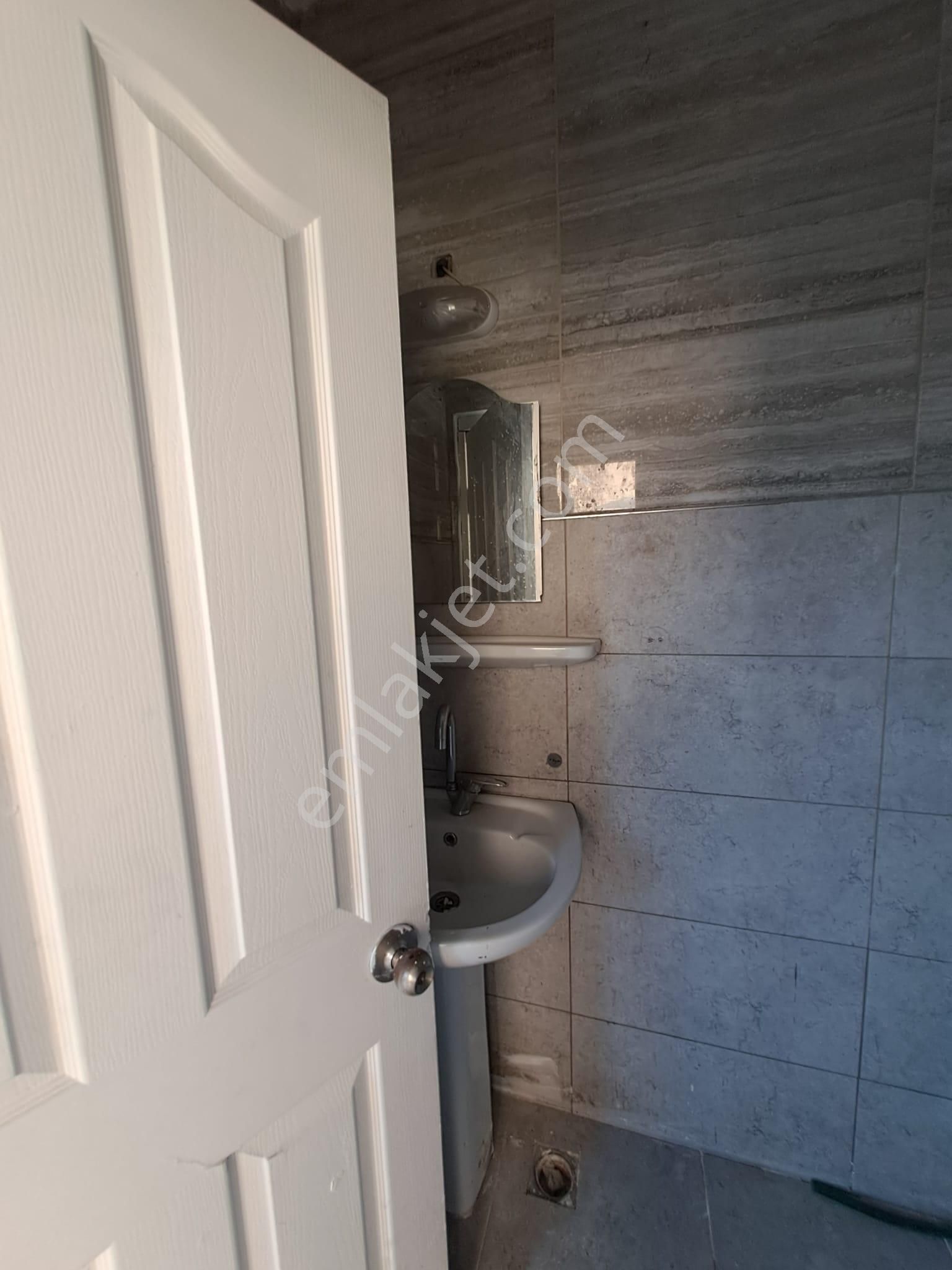 Re/max Advantage'den Panayır'da 3 Cepheli Köşe Kiralık Dükkan - Görsel 13