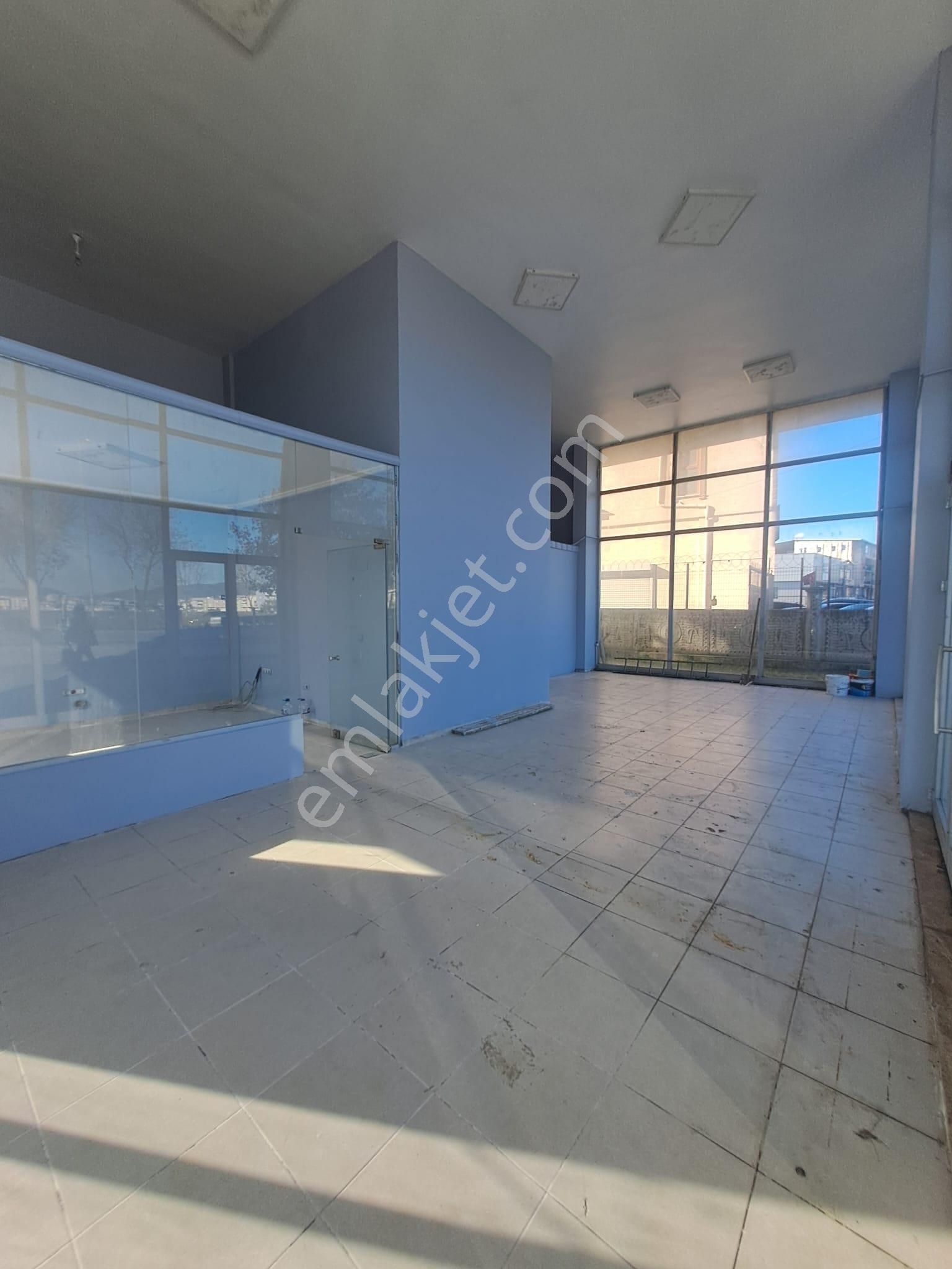 Re/max Advantage'den Panayır'da 3 Cepheli Köşe Kiralık Dükkan - Görsel 7