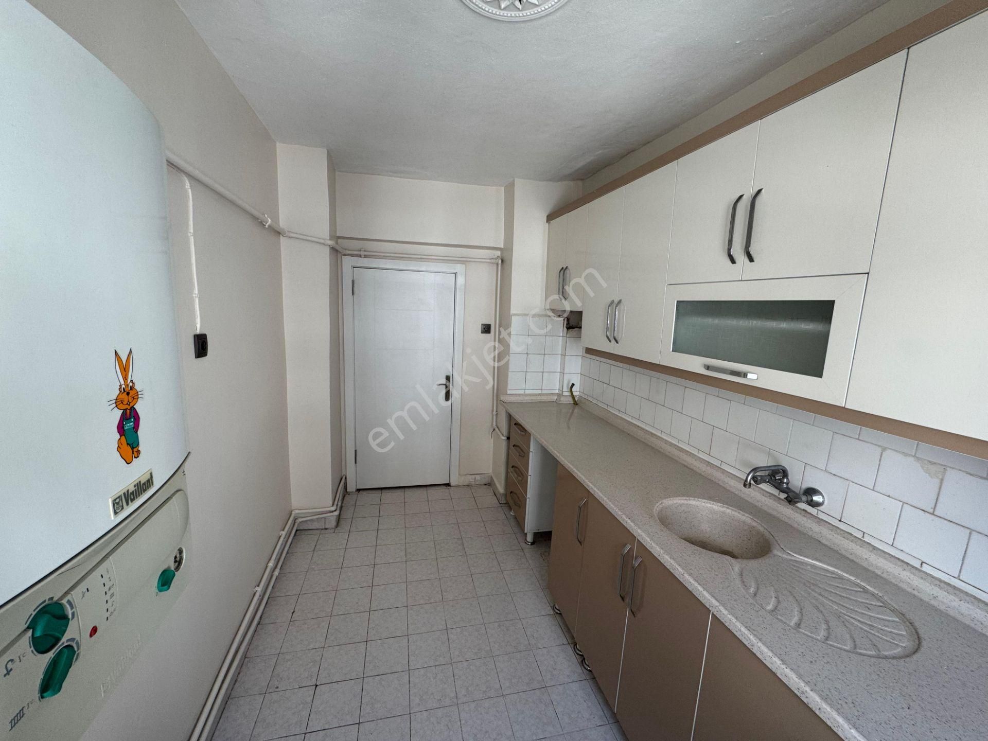 Aktif Emlak'tan Tandoğan Mah'de 3+1 Satılık Daire!!!