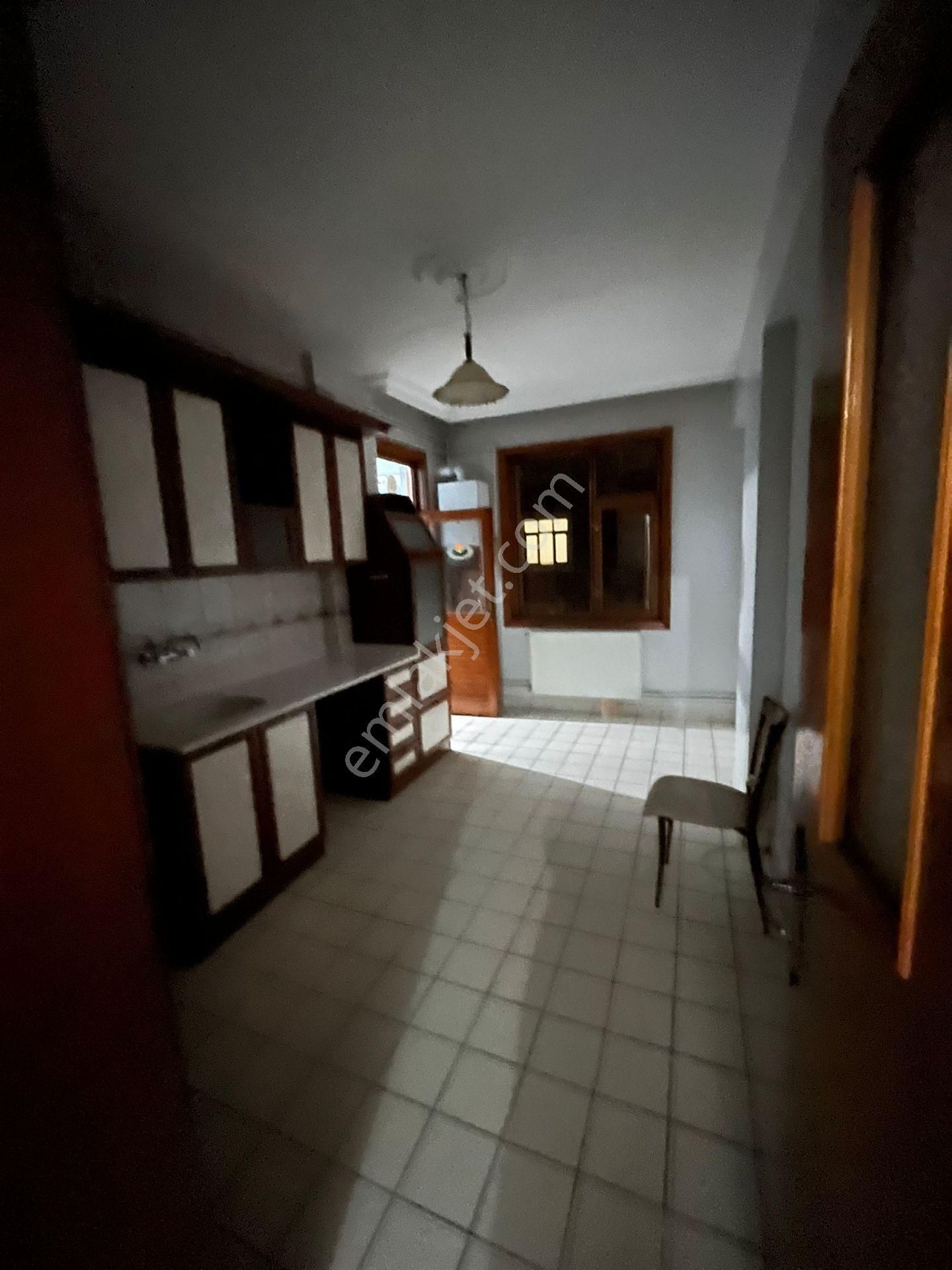 İsa Kavak Gayrimenkul'den Selçuklu Işıklar Mahallesi’nde Kiralık 3+1 Daire - Görsel 4