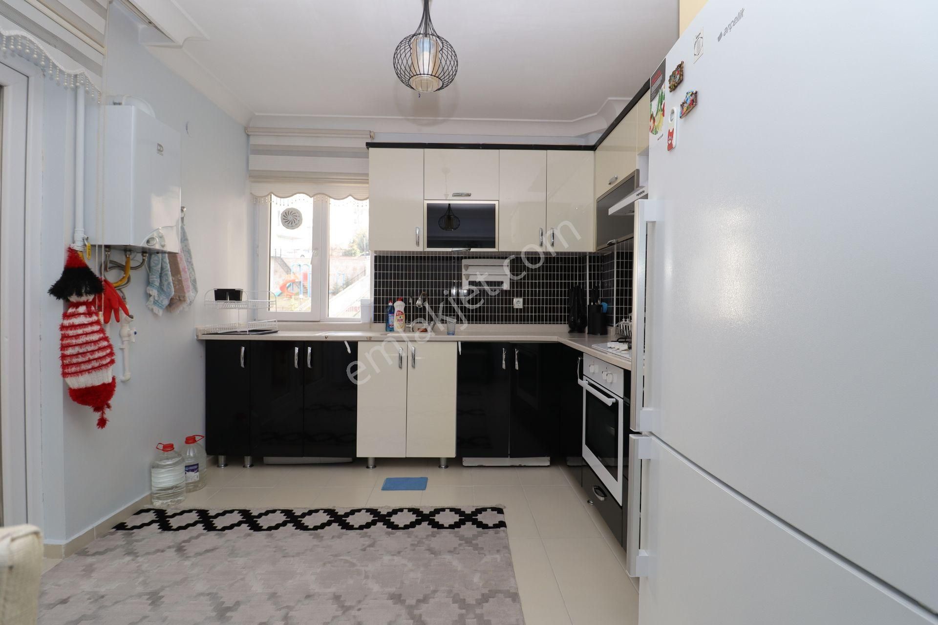 Akif'ten Etimesgut Süvari'de Royal Park Evlerinde Asansörlü Geniş 3+1 Satılık - Görsel 9