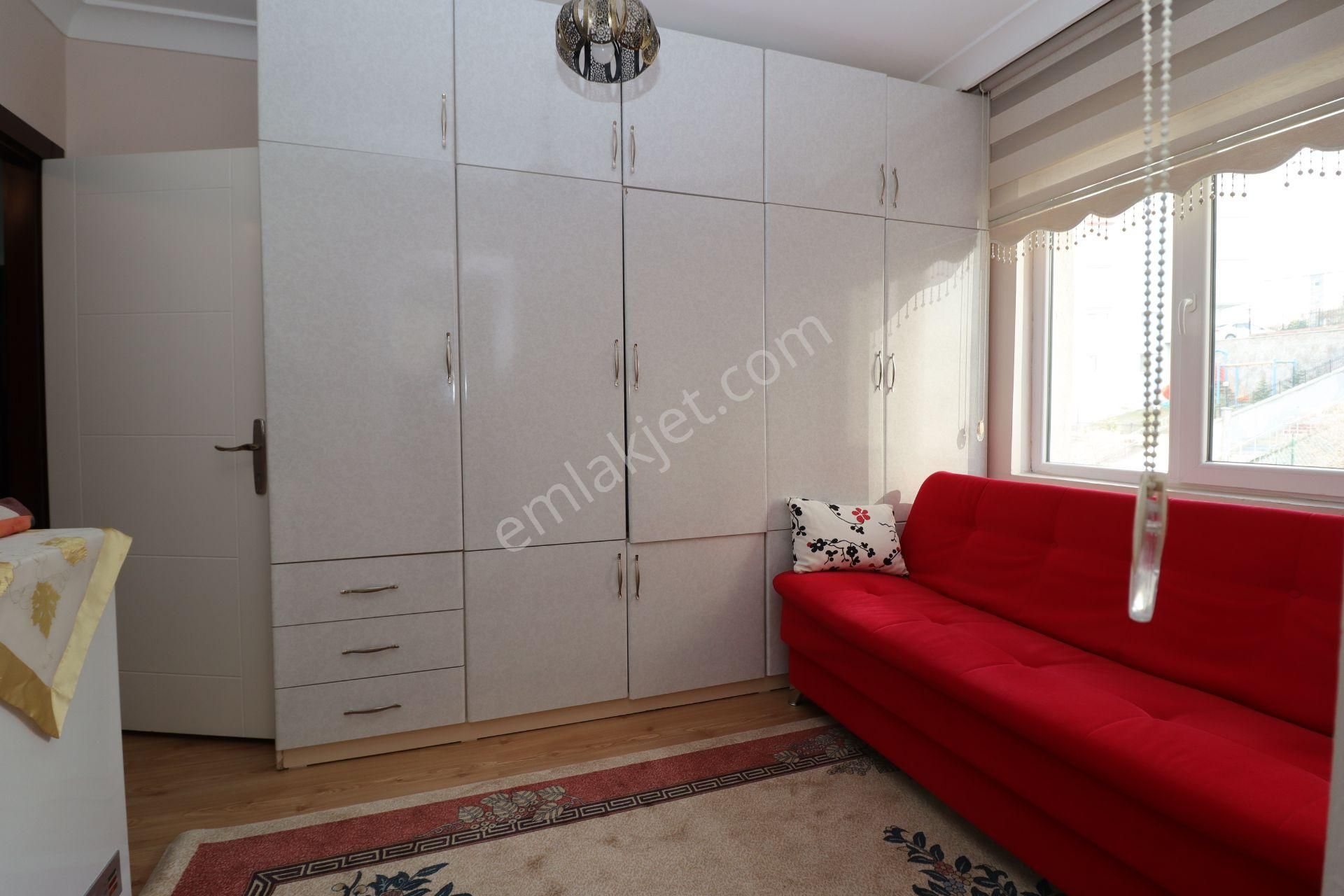 Akif'ten Etimesgut Süvari'de Royal Park Evlerinde Asansörlü Geniş 3+1 Satılık - Görsel 19