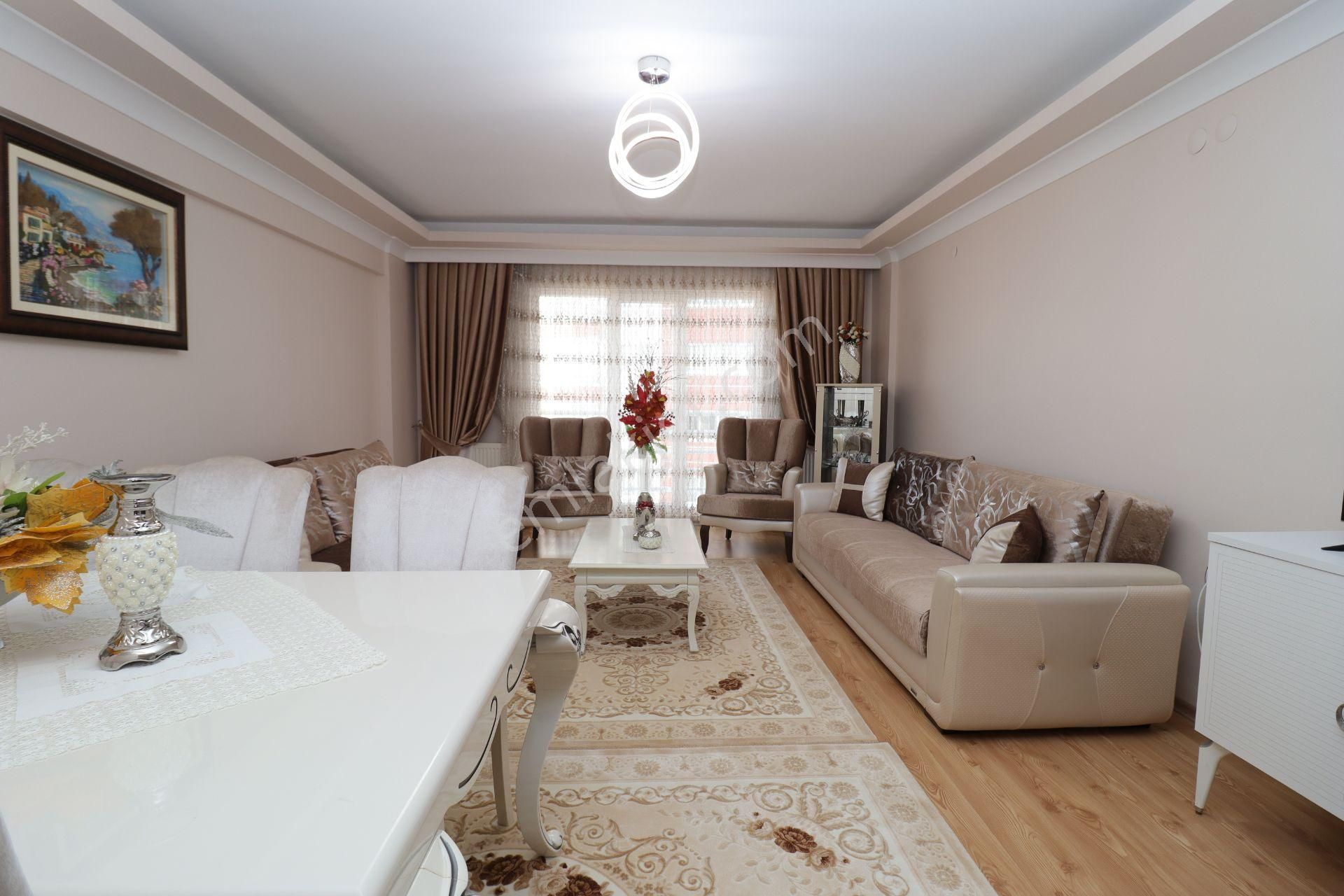 Akif'ten Etimesgut Süvari'de Royal Park Evlerinde Asansörlü Geniş 3+1 Satılık - Görsel 4