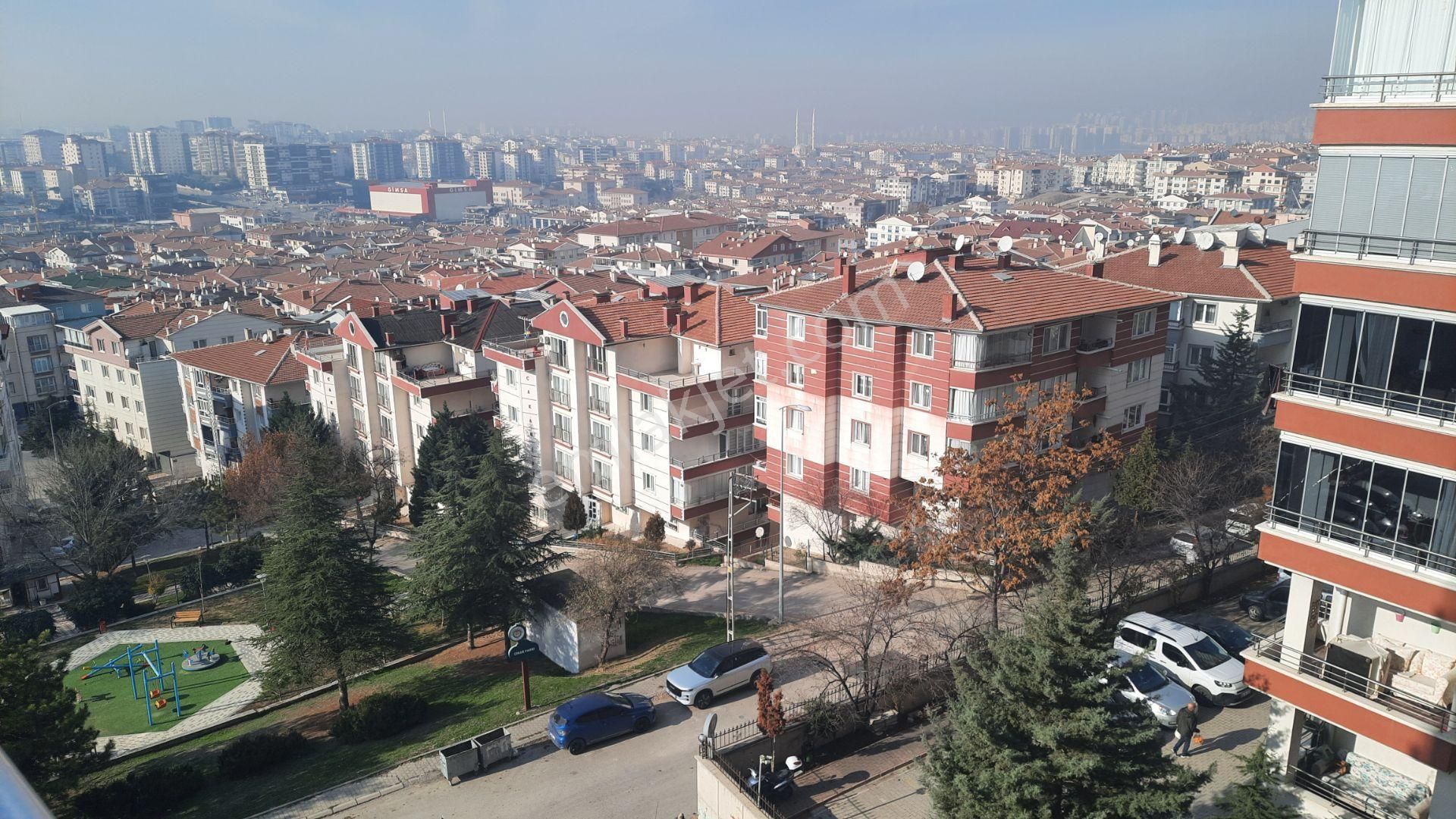 Akif'ten Etimesgut Süvari'de Royal Park Evlerinde Asansörlü Geniş 3+1 Satılık - Görsel 15