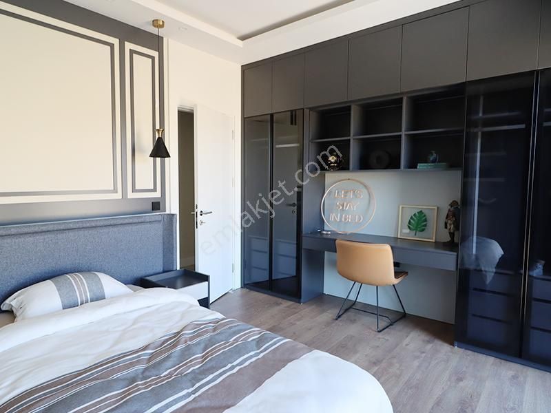 Beylikdüzü Gürpınar Da Site İçinde Triplex 7+2 Lüx Sıfır Villa - Görsel 19