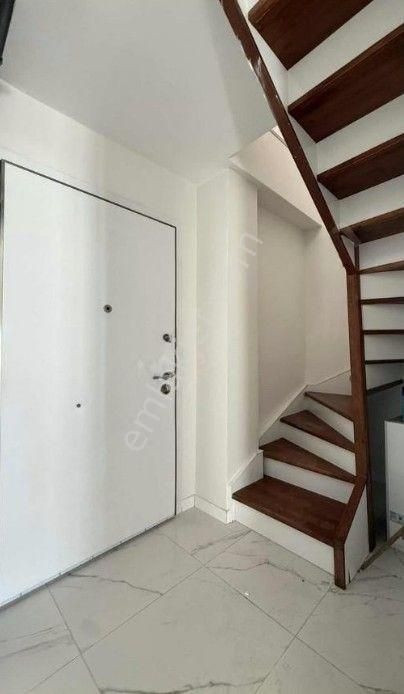 Boş.. Bostancı Marmara Ray Yakını Deniz Manzaralı 4+2 175 M2 Dubleks İskanlı Teraslı Sıfır - Görsel 9