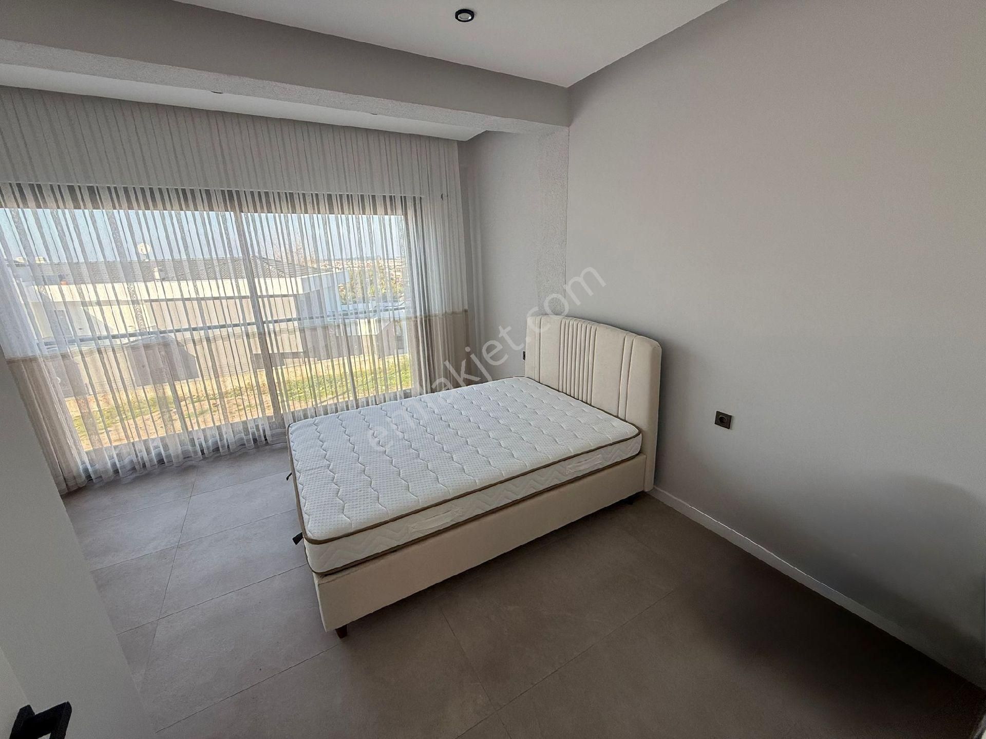 Kuşadası Güzelçamlı'da Sıfır 2+1 Eşyalı Villa - Görsel 11