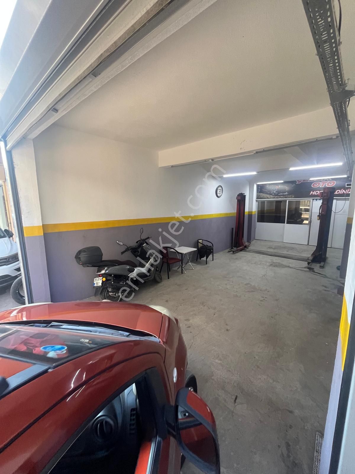 Karabağlarda Satılık ''çift'' Dükkan - Görsel 9