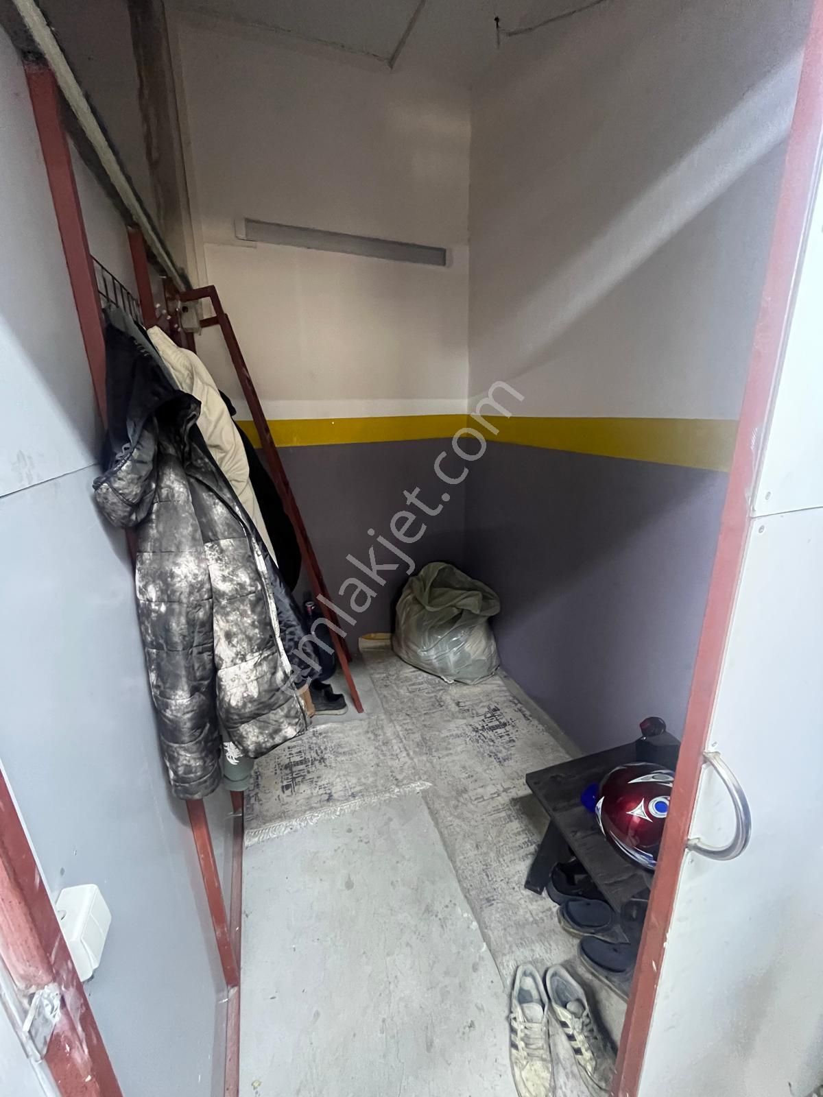 Karabağlarda Satılık ''çift'' Dükkan - Görsel 8