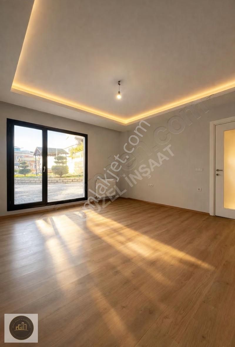 Sahil Kasabası Tadında Kısa Katlı Lüks Projeden Satılık Daire - Görsel 6